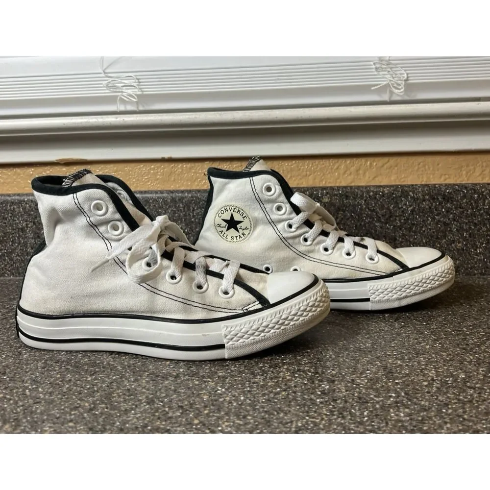 Converse All Star Big Kids Junior Sz 4 White/Black High Top Lace Up Sneaker Shoe